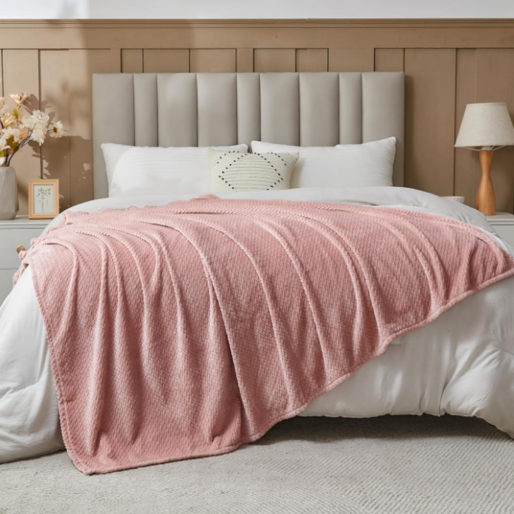 Petal Pink Soft Velvety Velour Blush Queen Full Size Blanket Leaves Texture New